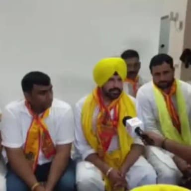 होडल: मानपुर में शहीदे आजम भगत सिंह की प्रतिमा स्थापना पर पहुंचे उनके पौत्र यादवेंद्र, शहीदों को नमन कर युवाओं को दिया संदेश