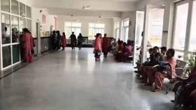 धर्मपुर: सिविल अस्पताल धर्मपुर में मरीजों की भारी भीड़, सुविधाओं का अभाव