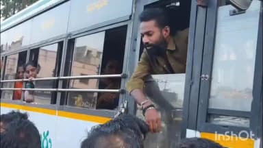 బాపట్ల: చీరాలలో ఆర్టీసీ బస్సు డ్రైవర్లు ఆందోళన, తమ డిమాండ్లు పరిష్కరించాలంటూ నిరసన ర్యాలీ