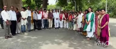 राजनांदगांव: जिले के डोंगरगढ़ में मां बम्लेश्वरी मंदिर पहुंचकर राज्य योग आयोग के अध्यक्ष ने की पूजा-अर्चना