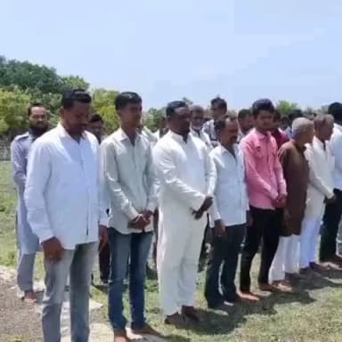 ಚಿಂಚೋಳಿ: ಮಳೆಗಾಗಿ ಸುಲೇಪೇಟ್ ಗ್ರಾಮದಲ್ಲಿ ಮುಸ್ಲಿಂ ಬಾಂಧವರಿಂದ ಪ್ರಾರ್ಥನೆ