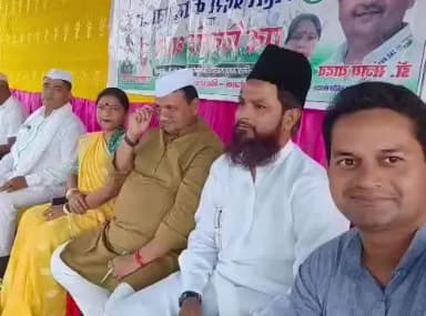किशनगंज: किशनगंज कांग्रेस सेवा दल ने शिक्षा व शिक्षाकर्मियों के मुद्दों पर एक दिवसीय धरना दिया, एडीएम को सौंपा ज्ञापन