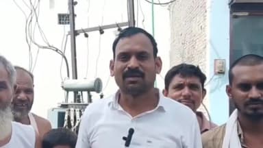 बिलारी: बरसात में जानलेवा बना मेहलकपुर रोड का ट्रांसफार्मर, बिजली नहीं आने से ग्रामीण परेशान