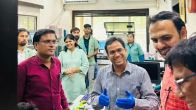 मंदसौर: मंदसौर नगर में निजी पैथोलॉजी लैबों पर स्वास्थ्य विभाग की नजर, कई सेंटरों का किया निरीक्षण