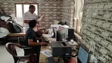स्याना: एसडीएम ने बुलंदशहर बस स्टैंड स्थित कैंप कार्यालय पर जेवर लिंक एक्सप्रेसवे भूमि अधिग्रहण को लेकर किया निरीक्षण