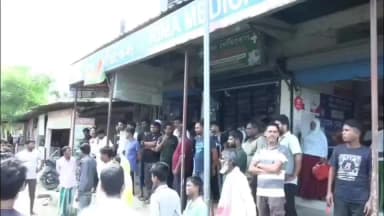 নগাঁও: নগাঁৱত পাবত গজা ফাৰ্মাচীৰ বাবে বিপদত সাধাৰণ ৰাইজ, সংবাদ মেল চিকিৎসক লতিফুৰ ৰহমানৰ