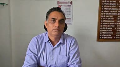 ई-विकास प्रणाली के माध्यम से उर्वरक वितरण व्यवस्था
जिले के कृषकों को सूचित किया जाता है कि ई विकास प्रणाली के माध्यम से कृषक द्वारा प्रथम बार टोकन में बुक की गई खाद की सम्पूर्ण मात्रा क्रय/ उठा लेने के बाद द्वितीय बार टोकन बुक करते समय यूरिया या किसी भी खाद की आवश्यकता अनुसार बुकिंग कर के उठाव/ क्रय किया जा सकता है। इस प्रकार कृषक द्वारा मक्का, कपास या अन्य खड़ी फसल में टॉप ड्रेसिंग के लिए यूरिया आसानी क्रय की जा सकती है।
उप संचालक,
किसान कल्याण तथा कृषि विकास
जिला रतलाम (म.प्र.)
Department of Agriculture, Madhya Pradesh
#JanSampark #ratlam