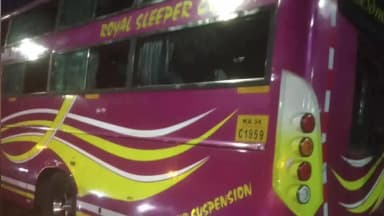 ಮೊಳಕಾಲ್ಮುರು: ಕೋನಾಪುರ ಕ್ರಾಸ್ ಬಳಿ ಡಿವೈಡರ್ಗೆ ಡಿಕ್ಕಿ ಹೊಡೆದ ಬಸ್, ಮೂರು ಮಂದಿ ಸಾವು