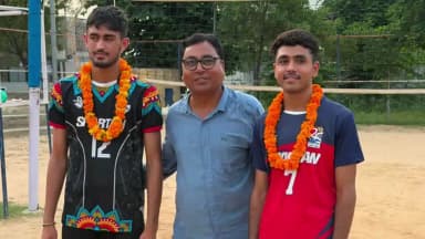 झुंझुनू: स्कूल वर्ल्ड चैंपियनशिप में भारत का प्रतिनिधित्व कर झुंझुनूं लौटे निखिल कुमार का वॉलीबॉल अकादमी में हुआ सम्मान