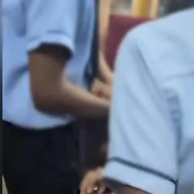 रायपुर: छत्तीसगढ़ की आत्मानंद स्कूल में छात्राएं अचानक चीखने और चिल्लाने लगीं, अभिभावक चिंतित