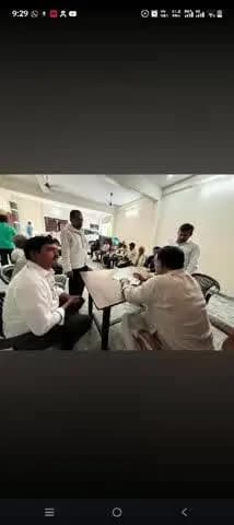 बांगरमऊ: बांगरमऊ विधायक श्रीकांत कटियार ने जनता दर्शन कार्यक्रम का आयोजन किया, जनता की समस्याएं सुनकर निस्तारण के दिए निर्देश