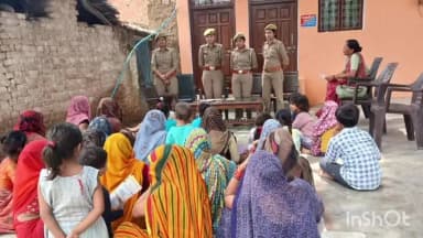 कुलपहाड़: बम्होरी खुर्द में मिशन शक्ति के तहत बहू-बेटी सम्मेलन आयोजित, महिलाओं को किया गया जागरूक