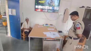 विदिशा: करंट लगने से मृत किसान की उम्र गलत लिखने और PM में देरी पर परिजनों ने जिला अस्पताल में किया हंगामा