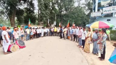 जशपुर: कुनकुरी मेडिकल कॉलेज की स्वीकृति पर नारायणपुर में मनाया जनआभार उत्सव, आतिशबाजी और मिठाई बांटकर जताई खुशी