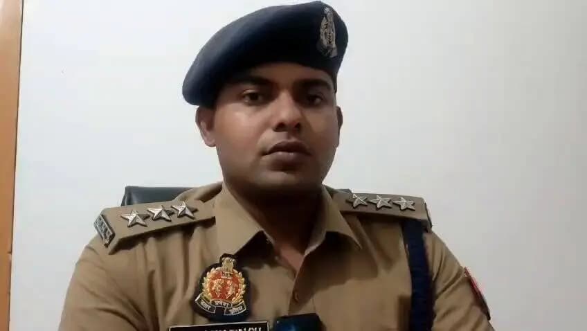 साइबर थाना पुलिस द्वारा ऑनलाइन धोखाधड़ी से संबंधित 55999 रुपए आवेदक के खाते में सकुशल वापस कराए गए हैं इस संबंध में क्षेत्राधिकारी चायल श्री शिवांक सिंह की वीडियो बाइट।
#UPPolice
#kaushambipolice https://t.co/vDNGn5x3SJ