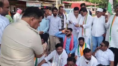 भानुप्रतापपुर: 3848 क्विंटल धान हेराफेरी मामले में कांग्रेस ने किया चक्का जाम, बड़े अधिकारियों पर कार्रवाई की मांग