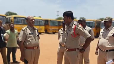 రాయదుర్గం: ప్రైవేట్ విద్యా సంస్థలు బస్సులు రోడ్డు భద్రతా నియమాలు ఉల్లంఘిస్తే చర్యలు తప్పవు : సీఐ వెంకటరమణ హెచ్చరిక
