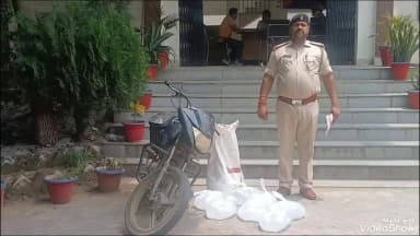 सिरदला पुलिस ने कि बड़ी कार्यवाई, 220 लीटर शराब के साथ वाइक लिये जप्त, एफ आई आर दर्ज