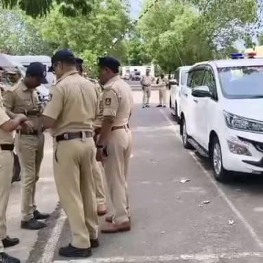 ಕಲಬುರಗಿ: ಕಲಬುರಗಿ ಜೈಲಿನಿಂದ ಕೈದಿಗಳ ಪರಾರಿ ಪ್ರಕರಣ: ಜೈಲಿಗೆ ಭೇಟಿ ನೀಡಿದ ನಗರ ಪೊಲೀಸ್ ಆಯುಕ್ತರು, ಡಿಸಿಪಿ