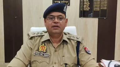 साइबर क्राइम थाना हमीरपुर द्वारा NCRP एवं NCMEC से प्राप्त शिकायतों के आधार पर तकनीकी जांच करते हुए थाना सुमेरपुर क्षेत्र निवासी एक अभियुक्त को चिन्हित किया गया। जांच के दौरान डिजिटल साक्ष्यों में अश्लील एवं (CSAM) से संबंधित आपत्तिजनक सामग्री प्राप्त हुई। तकनीकी विश्लेषण, मोबाइल नंबर, ई-मेल आईडी एवं अन्य डिजिटल साक्ष्यों के आधार पर अभियुक्त को हिरासत में लेकर पूछताछ की जा रही है। पूछताछ में अभियुक्त द्वारा महिलाओं एवं नाबालिग बच्चियों से संबंधित आपत्तिजनक वीडियो के प्रचार-प्रसार की बात स्वीकार की गई।
प्रकरण में साइबर क्राइम थाना हमीरपुर पर धारा 67B आईटी एक्ट एवं धारा 15 पॉक्सो एक्ट के अंतर्गत अभियोग पंजीकृत किया गया है। अभियुक्त के कब्जे से एक मोबाइल फोन बरामद किया गया है, जिसका डिजिटल परीक्षण किया जा रहा है। मामले में अन्य आवश्यक वैधानिक कार्यवाही प्रचलित है।
जनमानस से अपील की जाती है कि साइबर सम्बन्धी शिकायत NCRP पोर्टल व साइबर हेल्पलाइन नम्बर 1930 पर तत्काल अपनी शिकायत दर्ज कराएं। बाइट क्षेत्राधिकारी सदर (यशपाल सिंह)।
#CyberCrime #CyberSafety #CyberSecurity #CyberAwareness #OnlineSafety #StopCyberCrime #ThinkBeforeYouClick #ReportCyberCrime #NCRP #1930Helpline #UPPolice