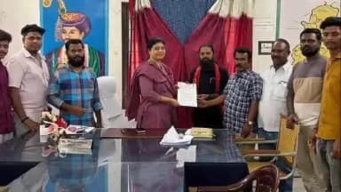 డోన్: సర్ గడువును మరో మూడు నెలలు తొలగించాలంటూ బేతంచెర్ల తాసిల్దార్ కు వినతి అందించిన సిపిఐ