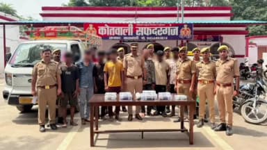 नवाबगंज: सफदरगंज पुलिस ने भैंस चोरी कांड का किया खुलासा, 9 अभियुक्त गिरफ्तार, चोरी का पड़वा, हथियार और तीन वाहन बरामद