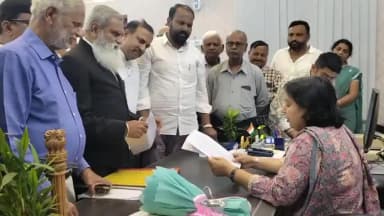 ಧಾರವಾಡ: ಧಾರವಾಡ ಪ್ರತ್ಯೇಕ ಪಾಲಿಕೆ ಸತ್ಯ ಪ್ರತಿಪಾದನಾ ಹೋರಾಟ ಸಮಿತಿಯಿಂದ ಧಾರವಾಡ ಜಿಲ್ಲಾಧಿಕಾರಿಗಳಿಗೆ ಮನವಿ ಸಲ್ಲಿಕೆ