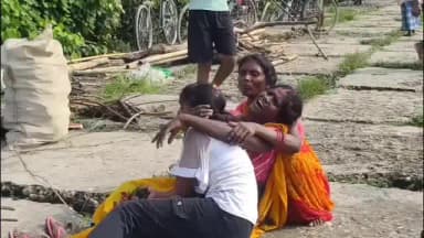 खड्डा: नारायणी नदी की तेज धारा में बही किशोरी, तलाश में जुटी पुलिस और गोताखोर