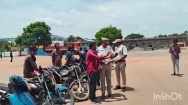 కొత్తగూడెం: కొత్తగూడెం పట్టణంలో నెంబర్ ప్లేట్లు నిబంధనల ఉల్లంఘనలపై పోలీసుల ప్రత్యేక తనిఖీలు, 36 కేసులు నమోదు,7,510 జరిమానా