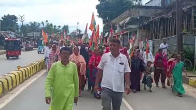 ধর্মনগর: কদমতলা কুর্তি ব্লক কংগ্রেসের উদ্যোগে বিক্ষোভ মিছিল কদমতলা বাজারে। উপস্থিত প্রদেশ কংগ্রেস কমিটির সাধারণ সম্পাদক