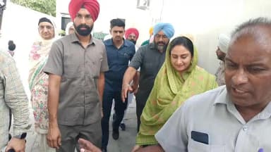 ਬਠਿੰਡਾ: ਅਜੀਤ ਰੋਡ ਵਿਖੇ ਮੈਬਰ ਪਾਰਲੀਮੈਟ ਹਰਸਿਮਰਤ ਕੌਰ ਬਾਦਲ ਪੁੱਜੇ ਸਾਧੇ ਸਰਕਾਰ ਤੇ ਨਿਸ਼ਾਨੇ