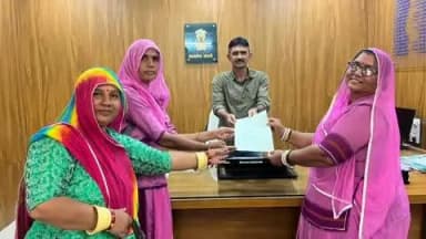 बावड़ी: बावड़ी में आंगनवाड़ी कार्यकर्ताओं ने मांगों को लेकर किया प्रदर्शन, मुख्यमंत्री के नाम सौंपा ज्ञापन