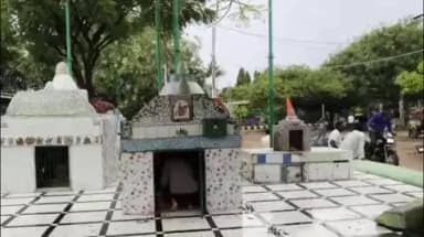 વેરાવળ શહેર: પ્રભાસપાટણ ખાતે નાના કોળી સમાજ દ્રારા અષાઢીબીજ નિમીતે સમસ્ત સમાજ એકઠો થઈ મહાપ્રસાદ સહીતનો કાયઁક્રમ યોજે છે