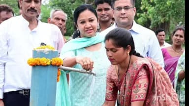 सारंगढ़: शीतलपुर पहुंचीं कलेक्टर पद्मिनी भोई साहू, ग्रामीणों से जल जीवन मिशन और पीएम आवास की जमीनी जानकारी ली