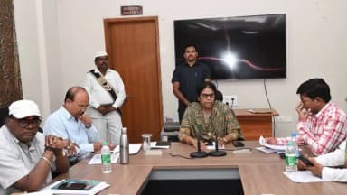 అసిఫాబాద్: డిజిటలైజేషన్ ను వేగవంతం చేయాలి: ఆసిఫాబాద్ జిల్లా కలెక్టర్ హరిత