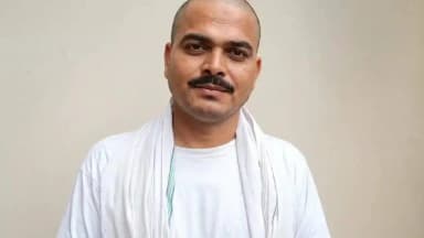 मुख्यमंत्री जी, इमारतें गिराने से नहीं, बल्कि शिक्षा को सशक्त बनाने से राष्ट्र मजबूत होता है!
शिक्षा के मंदिर बचाइए, बच्चों के भविष्य को संवारीए।
आपका
ए एस नोमानी
राष्ट्रीय अध्यक्ष:- बुंदेलखंड इंसाफ सेना!!!
