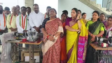 ములుగు: మహిళలు ఉపాధి అవకాశాలు కల్పించే విధంగా కృషి చేస్తాం : మంత్రి సీతక్క
