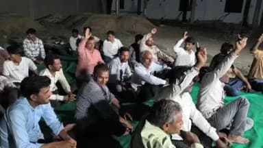 बड़वानी: ग्राम रेहगून की गवलाबेड़ी में राष्ट्रीय किसान मजदूर महासंघ की "देश बचाओ मोर्चा" बैठक संपन्न