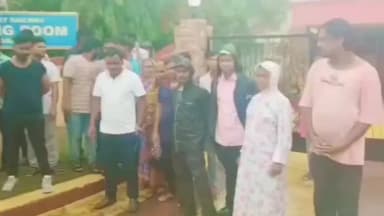 ଟିଟିଲାଗଡ: ରେଲୱେ ଷ୍ଟେସନରେ କଂଗ୍ରେସ ନେତା ବୀରେନ୍ଦ୍ର ବାଗଙ୍କ ନେତୃତ୍ୱରେ ଶାନ୍ତିପୂର୍ଣ୍ଣ ବିକ୍ଷୋଭ