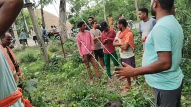 हंटरगंज: *डुमरी बेला में ट्रांसफार्मर के अर्थिंग तार से करंट लगने से भैंस की मौत,*
*पशुपालक को करीब 50 हजार रुपये का नुकसान, मुआ