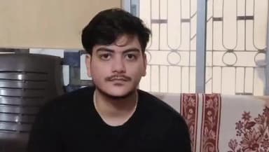 डुमरियागंज: NEET 2026 की सफलता, बुढ़िया टायर गांव निवासी शशि भूषण त्रिपाठी बने जिले का गौरव, लोगों ने दी बधाई