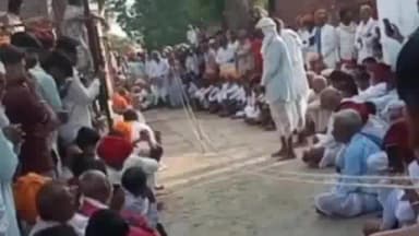 नैनवां: हरिपुरा गांव में 400 साल पुरानी परंपरा में इस बार 'सुकाल' का संकेत, हजारों ग्रामीण हुए शामिल, अच्छी बारिश की उम्मीद