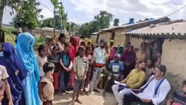 शिवहर: शिवहर भीम आर्मी जिलाध्यक्ष ने पीड़ित दलित परिवार से मुलाकात की