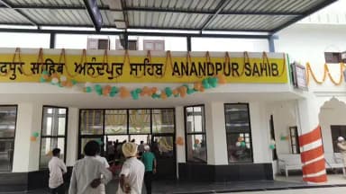 ਆਨੰਦਪੁਰ ਸਾਹਿਬ: ਦੇਸ਼ ਦੇ ਪ੍ਰਧਾਨ ਮੰਤਰੀ ਨਰਿੰਦਰ ਮੋਦੀ ਵੱਲੋਂ ਜਲੰਧਰ ਕੈਂਟ ਤੋਂ ਵਰਚੁਅਲ ਤੌਰ ਤੇ ਕੀਤਾ ਗਿਆ ਰੇਲਵੇ ਸਟੇਸ਼ਨ ਅਨੰਦਪੁਰ ਸਾਹਿਬ ਦਾ ਉਦਘਾਟਨ