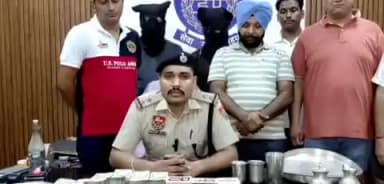 पंचकूला: पंचकूला पुलिस ने सैक्टर-8 चोरी मामले में 2 शातिर आरोपी गिरफ्तार किए, 35 लाख का सोना-चांदी व कैश बरामद, जेल भेजा
