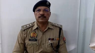 #Azamgarh: थाना पवई क्षेत्र अंतर्गत एक महिला के साथ हुई चाकूबाजी की घटना के संबंध में आरोपी के विरुद्ध सुसंगत धाराओं में मुकदमा दर्ज किया गया है, अभियुक्त की शीघ्र गिरफ्तारी हेतु पुलिस की दो टीमों का गठन किया गया है तथा मामले में अग्रिम विधिक कार्रवाई प्रचलित है; के संबंध में क्षेत्राधिकारी फूलपुर किरन पाल सिंह की बाइट ।
@adgzonevaranasi
@digazamgarh