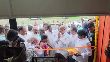 సిరిసిల్ల: సిరిసిల్ల మున్సిపల్ పరిధి రగుడులో భారత్ సోలార్ కార్యాలయం(ప్రైవేట్ )ను ప్రారంభించిన కేంద్ర సహాయ మంత్రి బండి సంజయ్