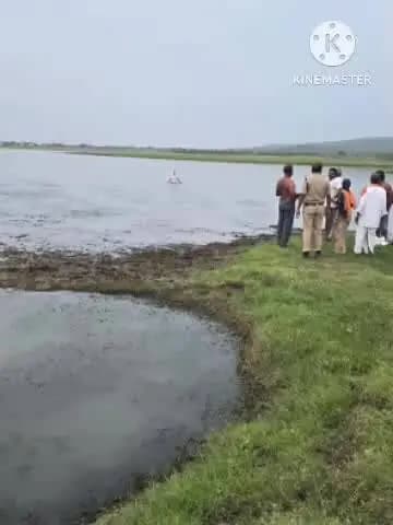 నిజామాబాద్ రూరల్: మోపాల్ లో చెరువులో మునిగి గేదెల కాపరి మృతి
