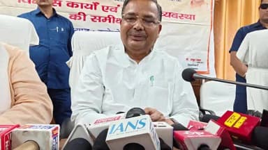 फर्रुखाबाद: कोर कमेटी, संगठन के पदाधिकारियों और जनप्रतिनिधियों के साथ बैठक के बाद प्रभारी मंत्री ने मीडिया को दी जानकारी