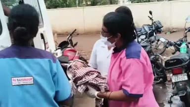 పటాన్చెరు: చిట్కుల్ కి చెందిన లావణ్య కి పురిటి నొప్పులు రావడంతో 108 అంబులెన్స్ లో ప్రసవం